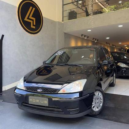 FORD FOCUS 1.6 GL 8V FLEX 4P MANUAL FORD FOCUS 1.6 GL 8V FLEX 4P MANUAL